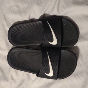 Nike slides
